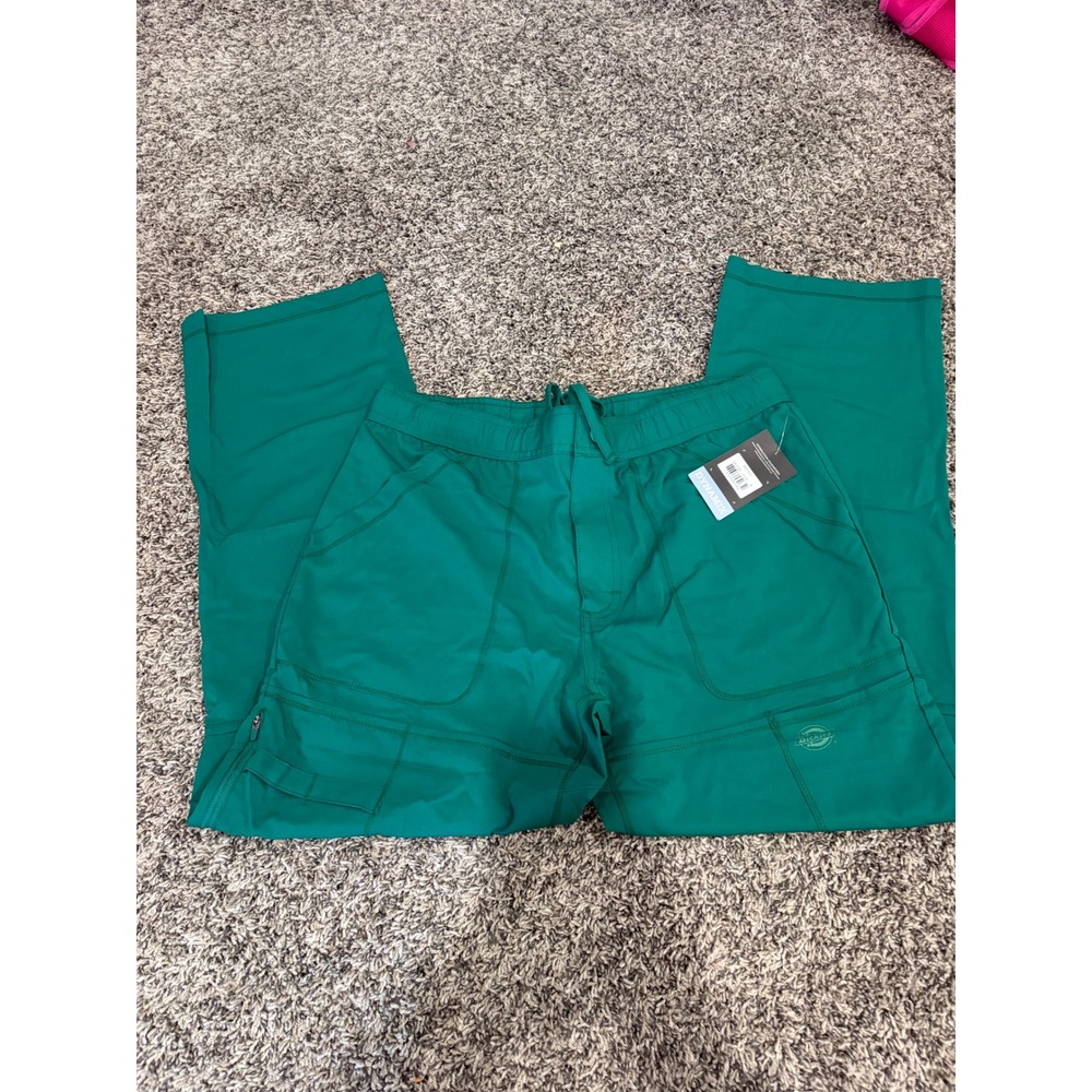 Dickies Dynamix Mens Cargo Scrub Pants Hunter Green Medium Short DK110S NWT